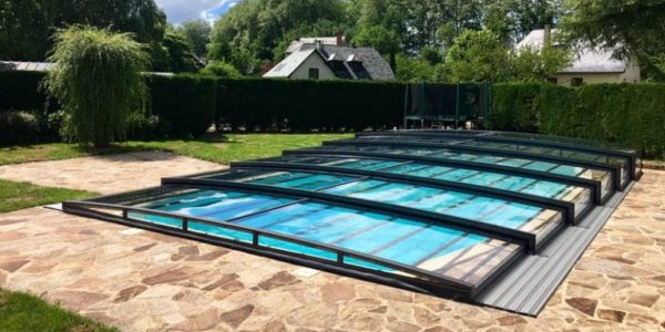 Installation d’abris de piscines bas